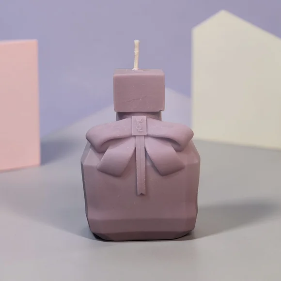 Medium Fashion Candle - Picture 2 of 5